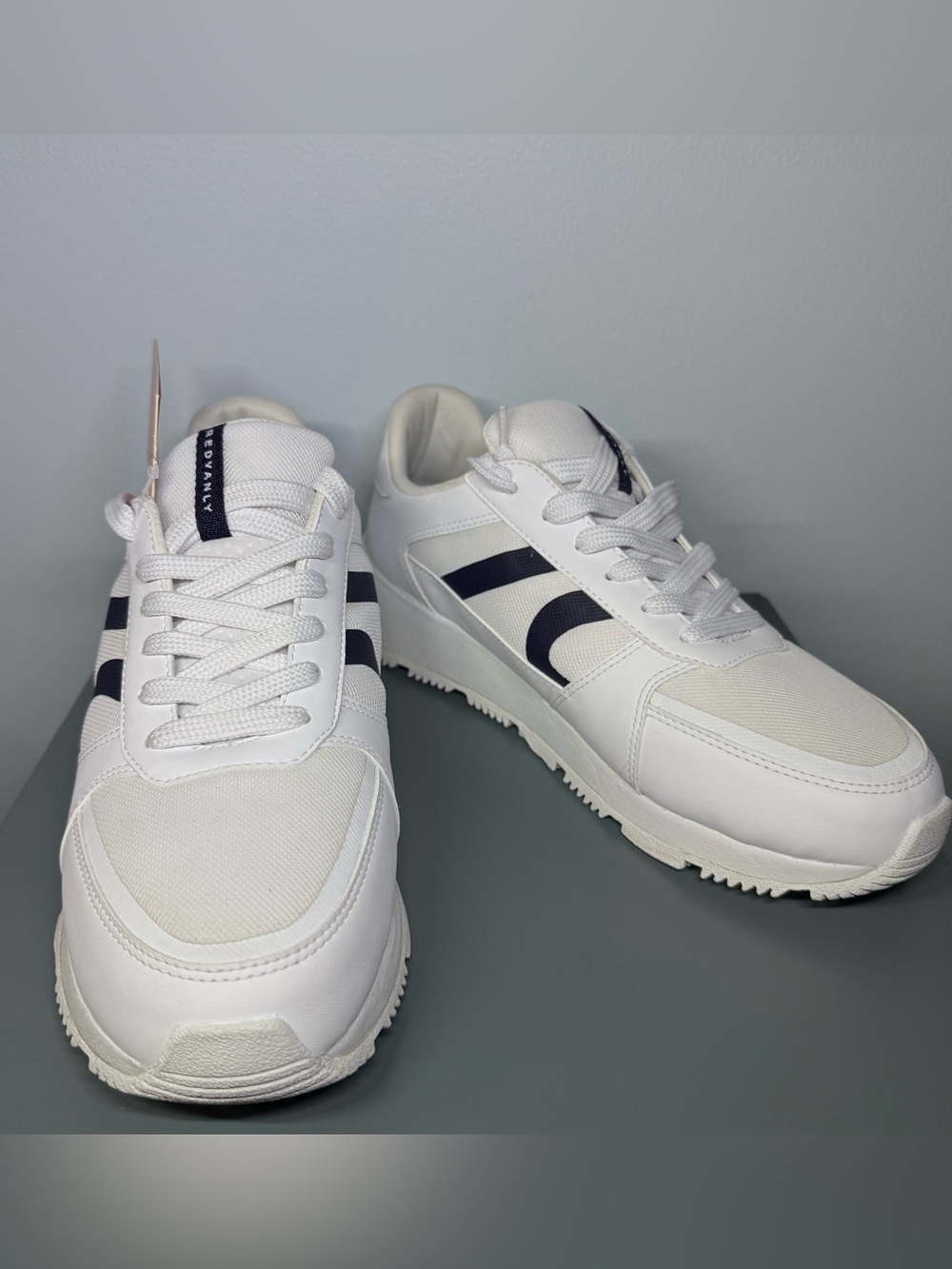 Redvanly Challenger 2.0 Sneakers NWOB - Picture 2 of 9